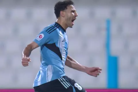 في الـ+90.. حمدي فتحي يقود الوكرة لفوز قاتل أمام الأهلي بالدوري القطري
